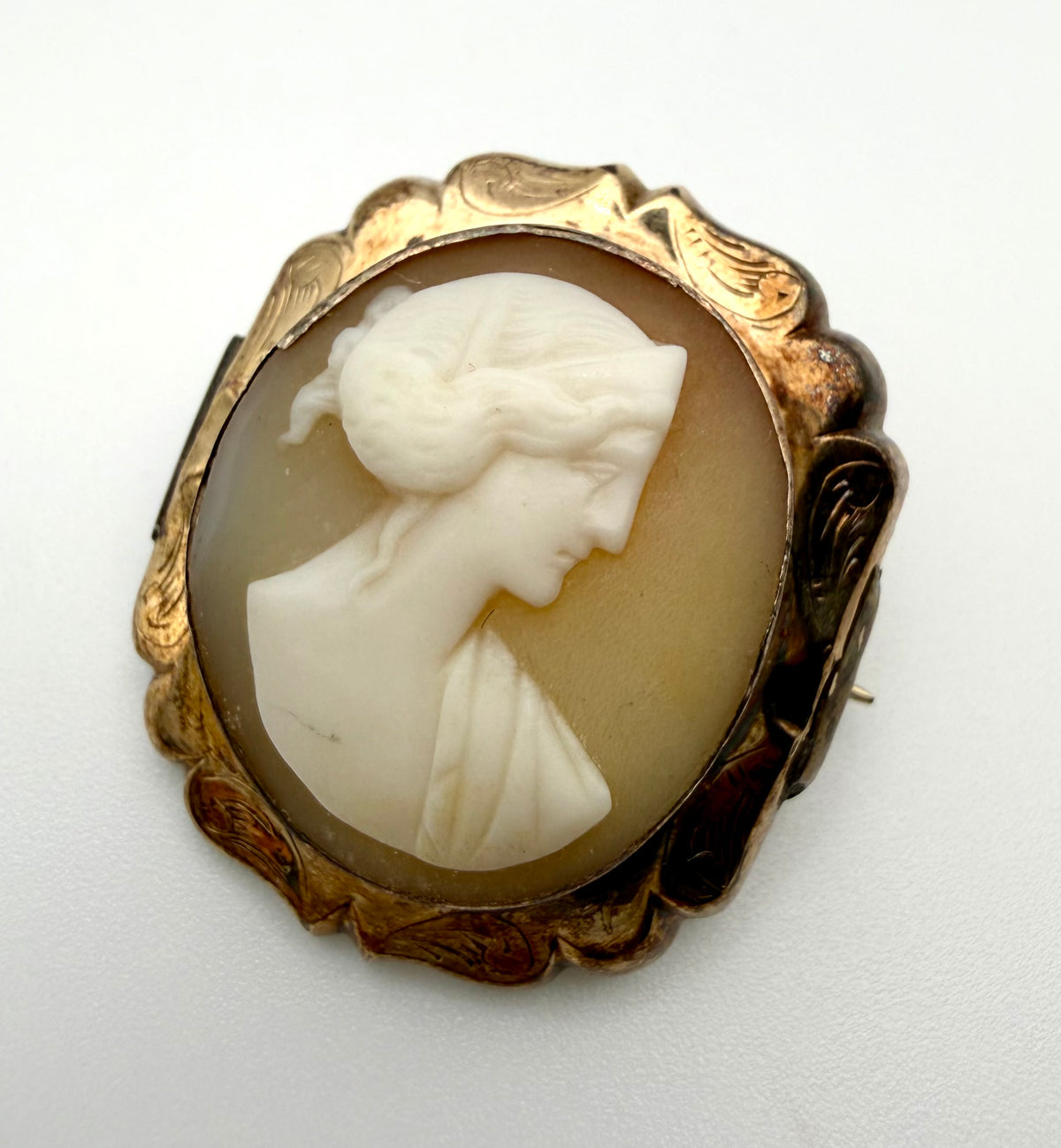 10 KT Gold Cameo Brooch