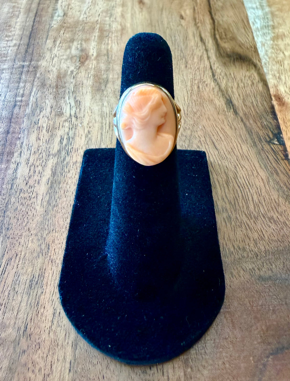 14K Gold Cameo Ring