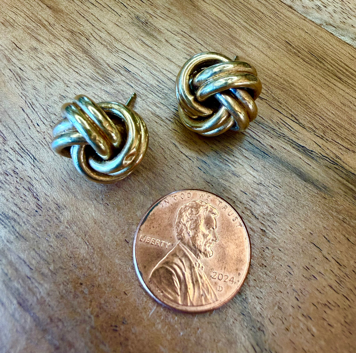 14K Gold Earrings Knott Design