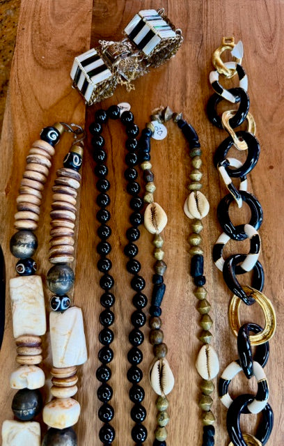 Black / White color Jewelry Necklaces + Bracelet Lot